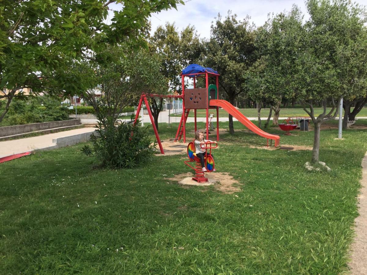 Apartmani Lorena Privlaka  Dış mekan fotoğraf